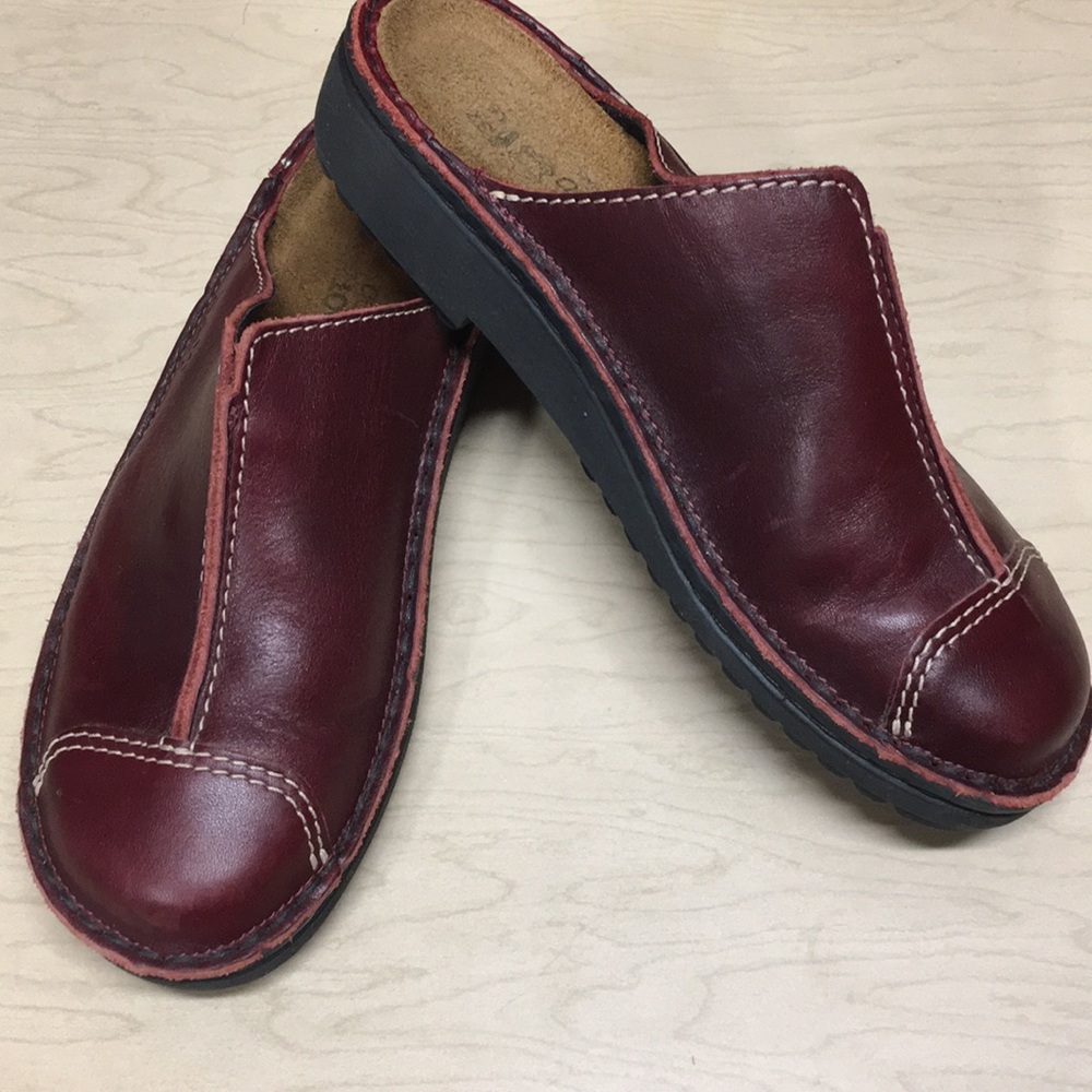Naot Mules Slide on Shoes.